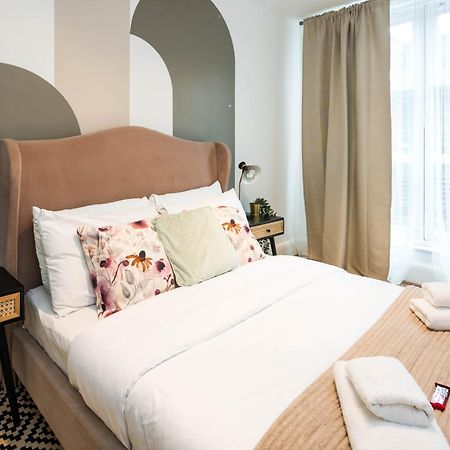 Charming Spacious 2Br Flat Near Station Plus Parking London Luaran gambar