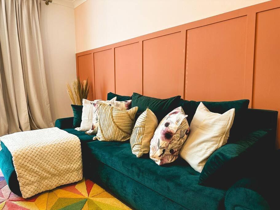 Charming Spacious 2Br Flat Near Station Plus Parking London Luaran gambar