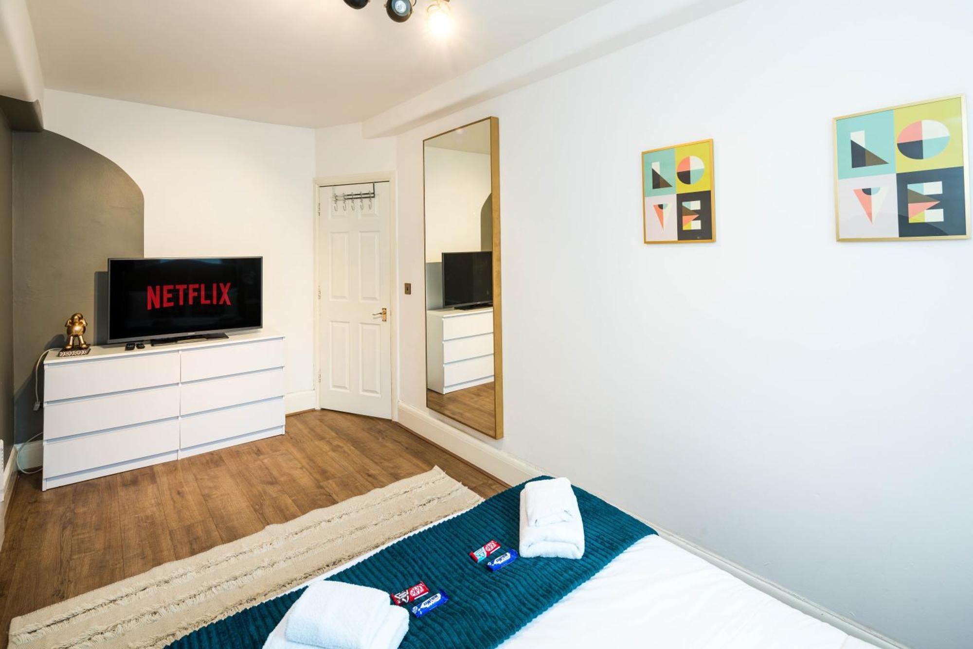 Charming Spacious 2Br Flat Near Station Plus Parking London Luaran gambar