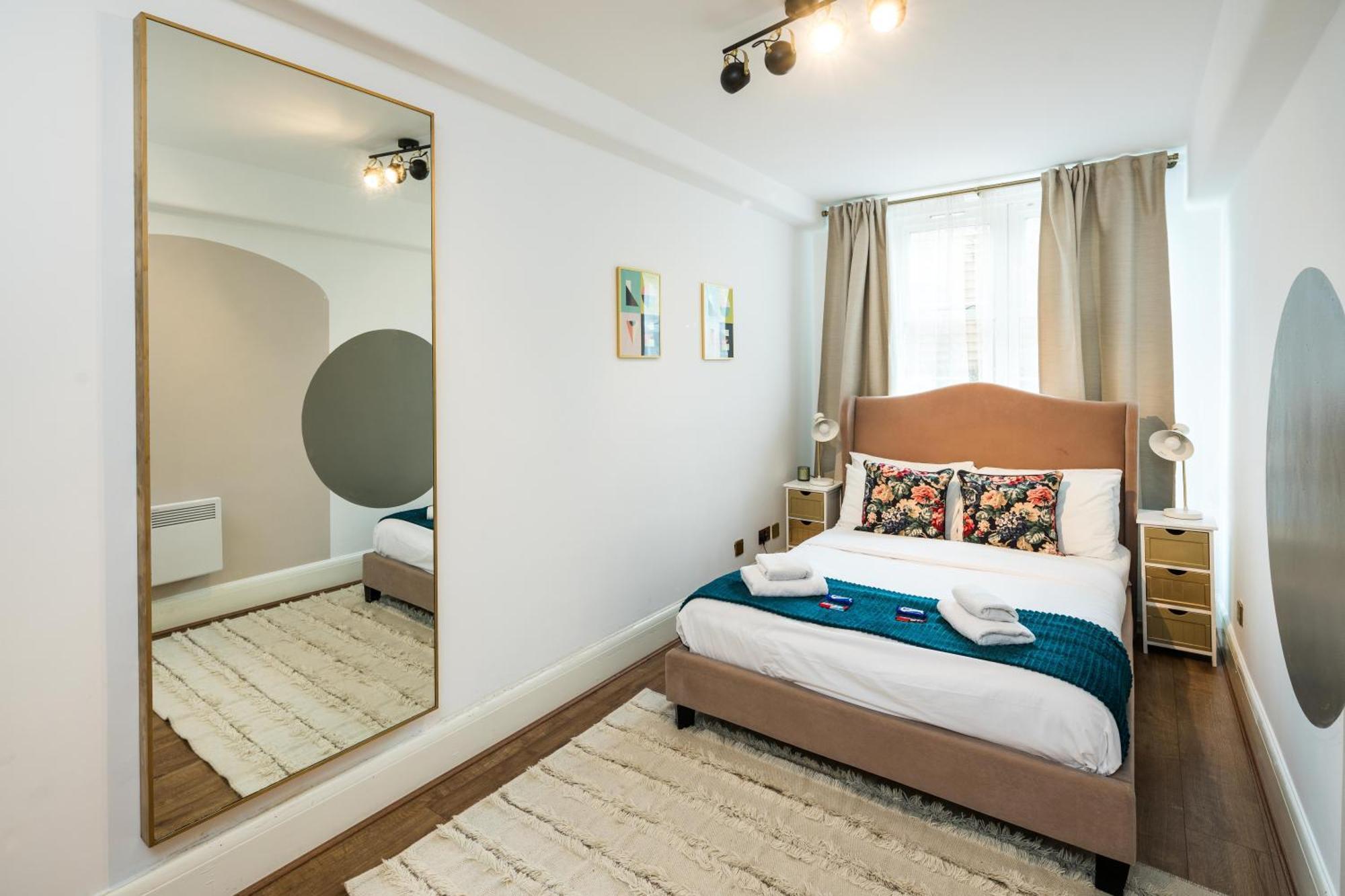 Charming Spacious 2Br Flat Near Station Plus Parking London Luaran gambar