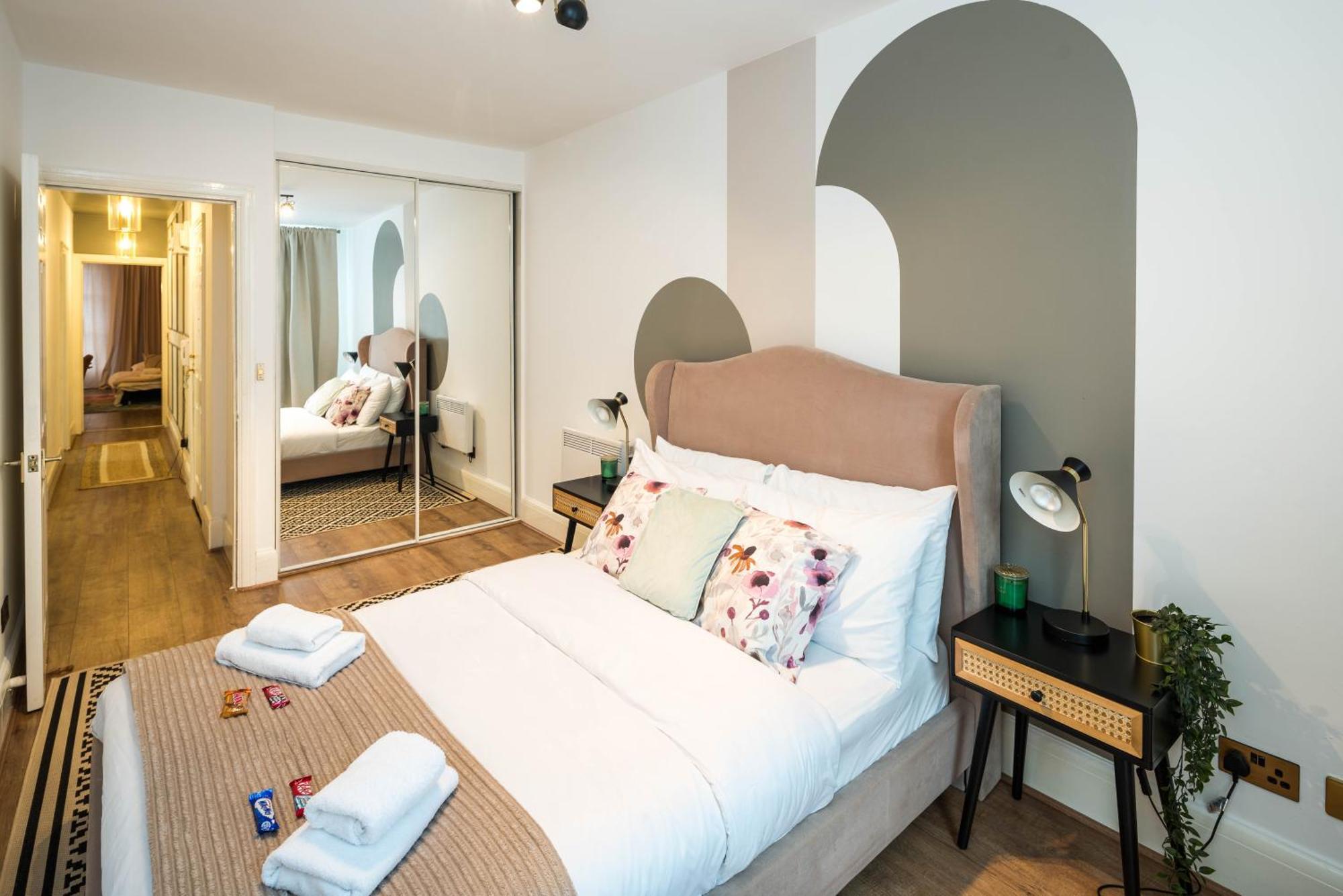 Charming Spacious 2Br Flat Near Station Plus Parking London Luaran gambar