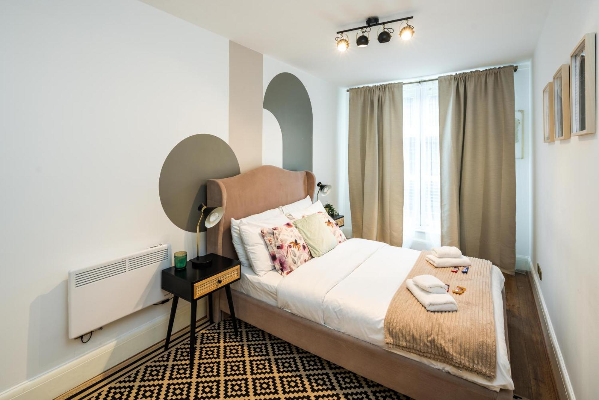 Charming Spacious 2Br Flat Near Station Plus Parking London Luaran gambar